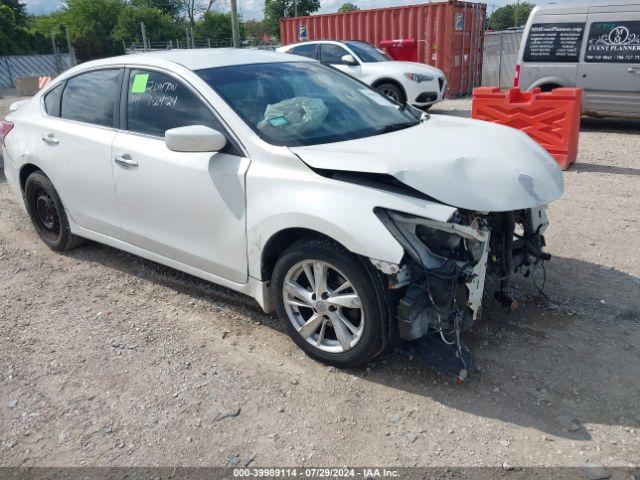  Salvage Nissan Altima