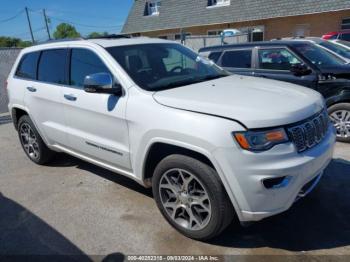  Salvage Jeep Grand Cherokee