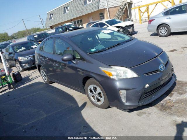  Salvage Toyota Prius