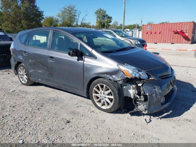  Salvage Toyota Prius v