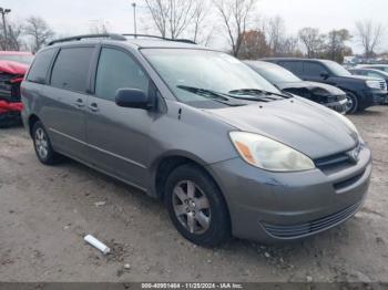  Salvage Toyota Sienna