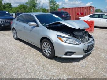  Salvage Nissan Altima