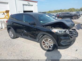  Salvage Hyundai TUCSON