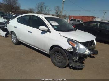  Salvage Nissan Versa