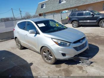  Salvage Hyundai TUCSON