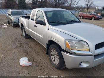  Salvage Mitsubishi Raider