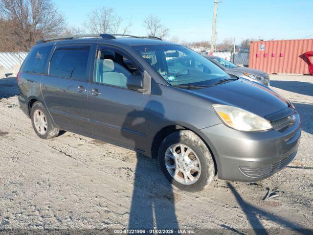  Salvage Toyota Sienna