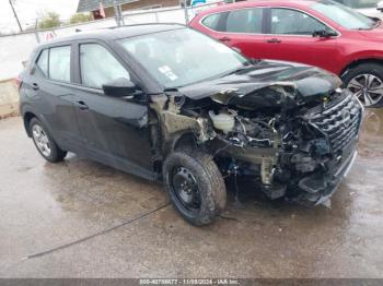  Salvage Nissan Kicks