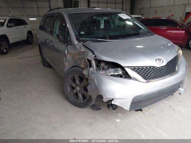  Salvage Toyota Sienna