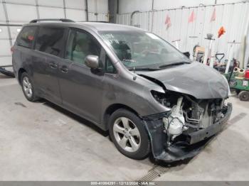  Salvage Toyota Sienna