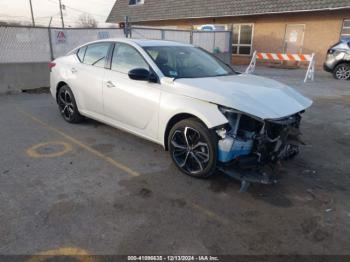  Salvage Nissan Altima