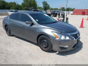  Salvage Nissan Altima