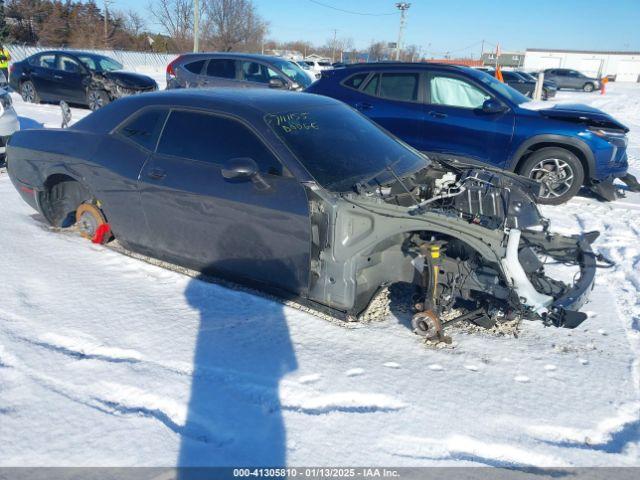  Salvage Dodge Challenger