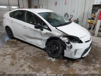  Salvage Toyota Prius