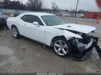  Salvage Dodge Challenger