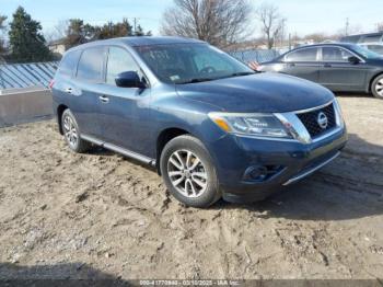  Salvage Nissan Pathfinder