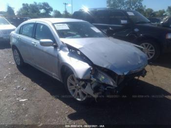  Salvage Chrysler 200