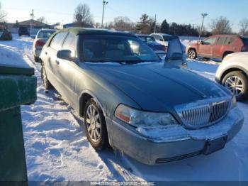  Salvage Lincoln Towncar