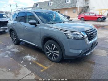  Salvage Nissan Pathfinder