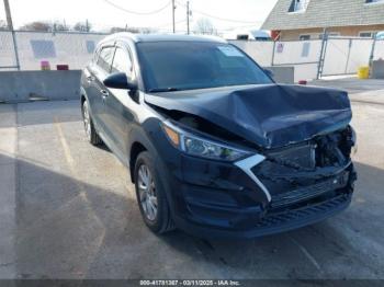  Salvage Hyundai TUCSON