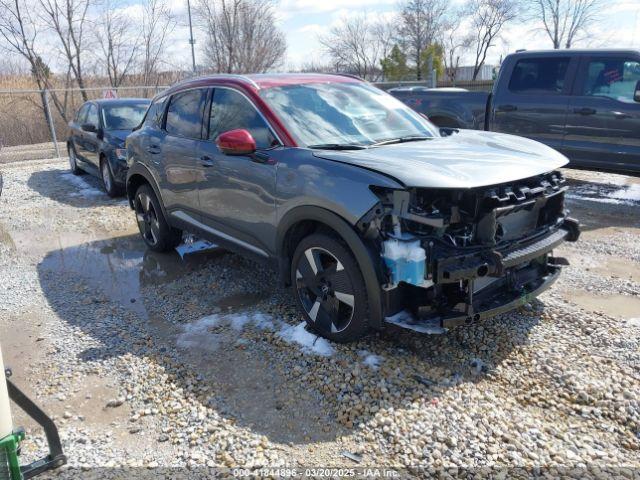  Salvage Nissan Kicks