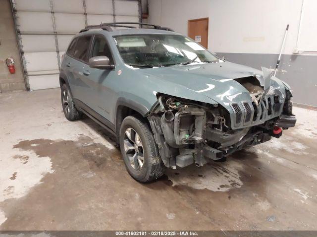  Salvage Jeep Cherokee
