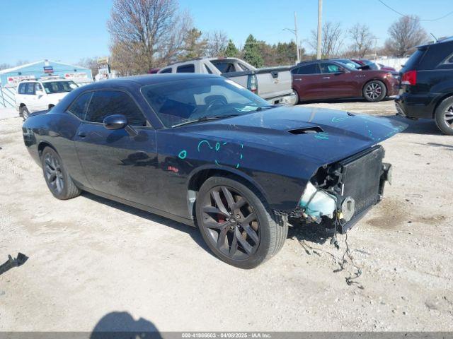  Salvage Dodge Challenger