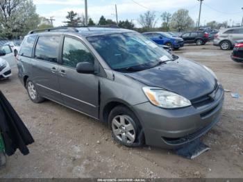  Salvage Toyota Sienna
