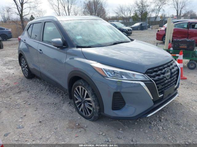  Salvage Nissan Kicks