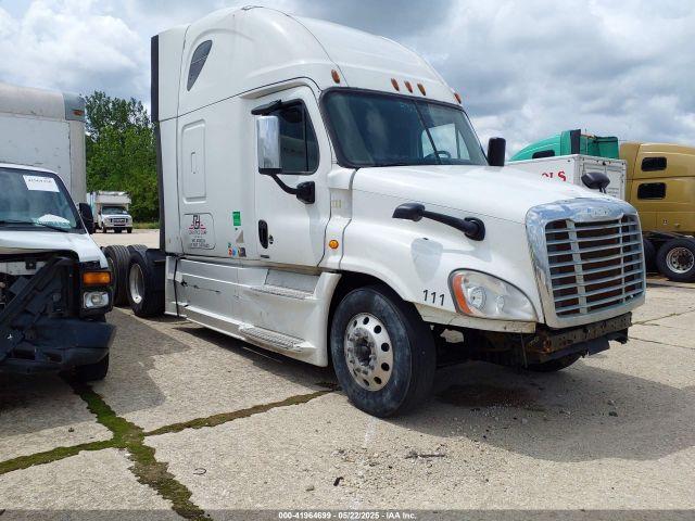  Salvage Freightliner Cascadia 125