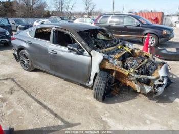  Salvage Lexus Es