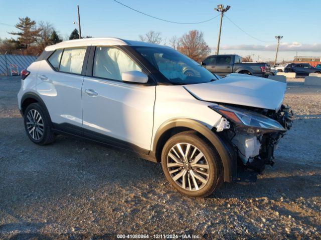  Salvage Nissan Kicks