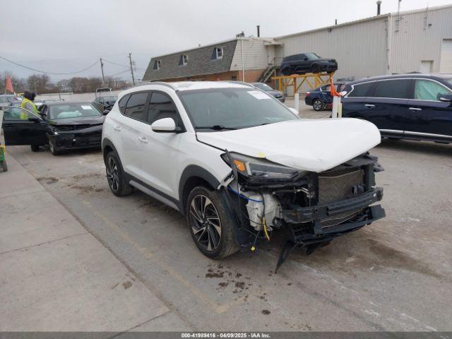 Salvage Hyundai TUCSON