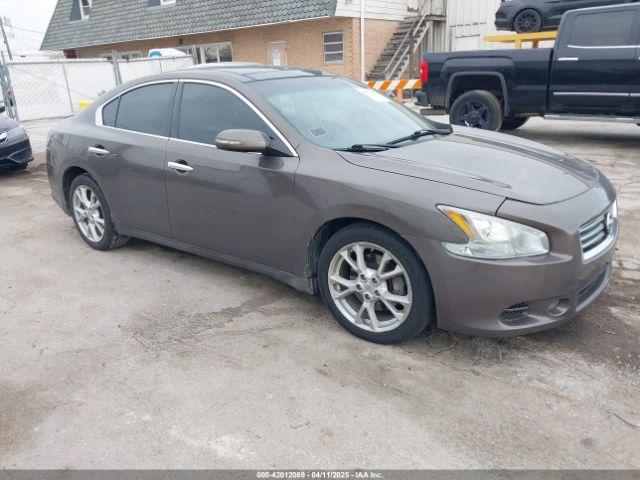  Salvage Nissan Maxima