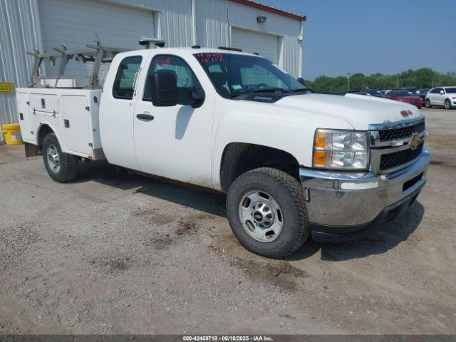  Salvage Chevrolet Silverado 2500
