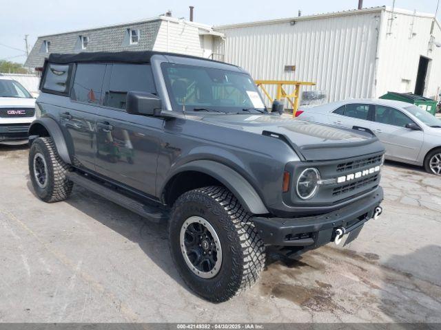  Salvage Ford Bronco