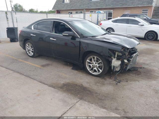  Salvage Nissan Maxima