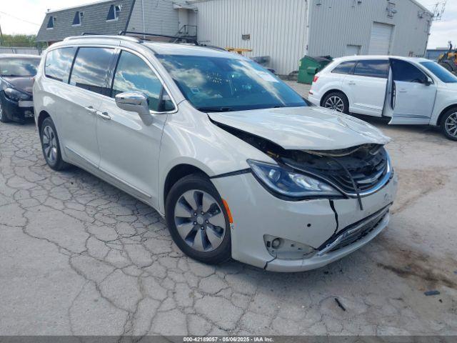  Salvage Chrysler Pacifica