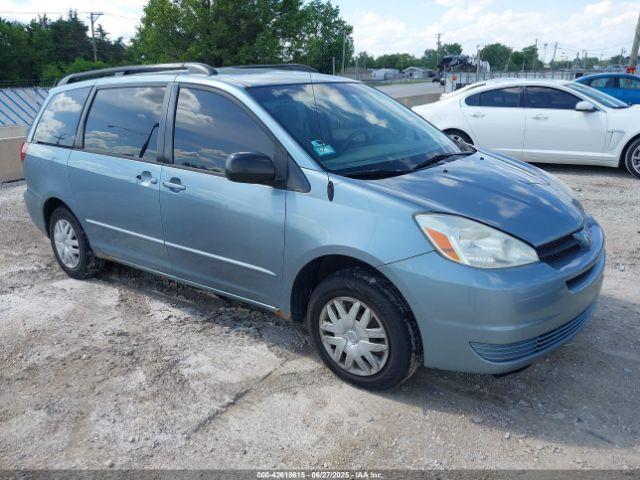  Salvage Toyota Sienna