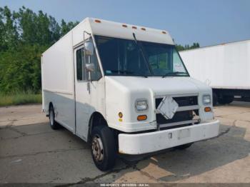  Salvage Freightliner Chassis