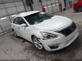  Salvage Nissan Altima