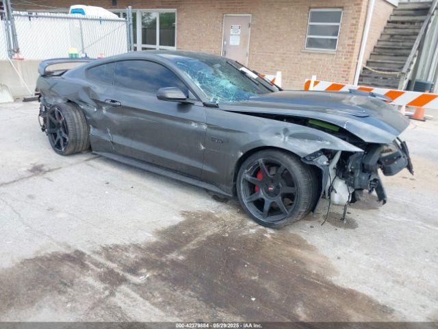  Salvage Ford Mustang