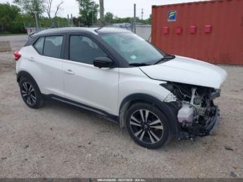  Salvage Nissan Kicks