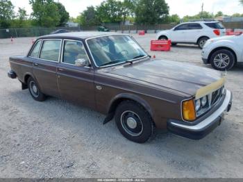  Salvage Volvo 240