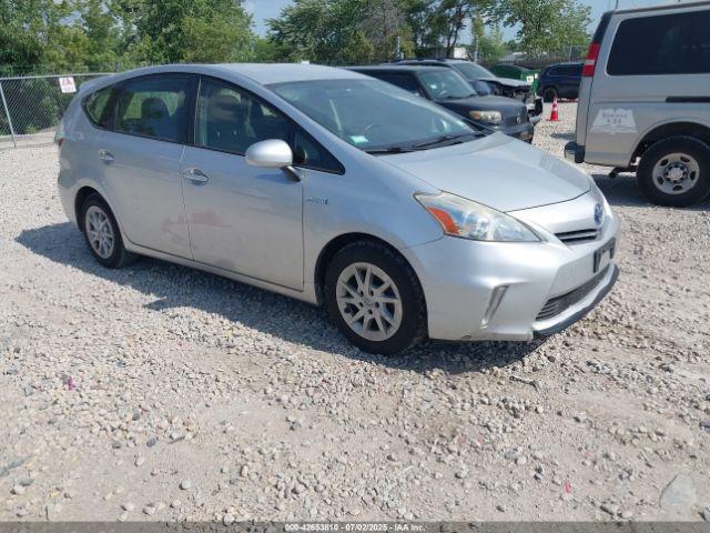  Salvage Toyota Prius v