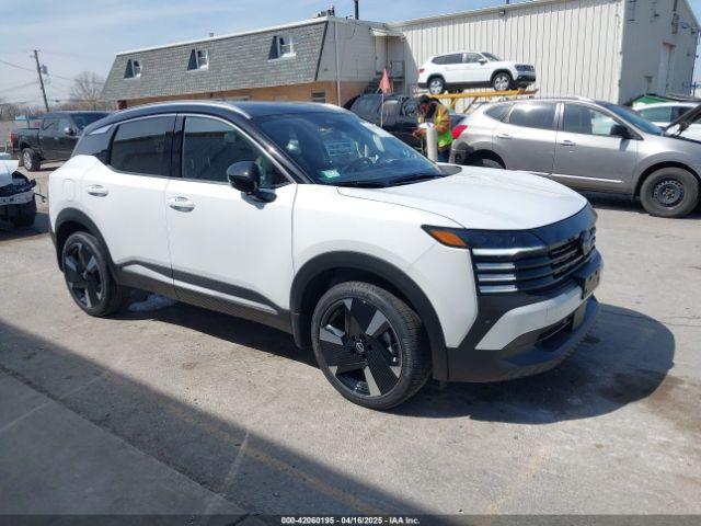  Salvage Nissan Kicks