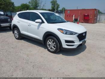  Salvage Hyundai TUCSON