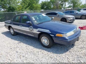  Salvage Ford Crown Victoria