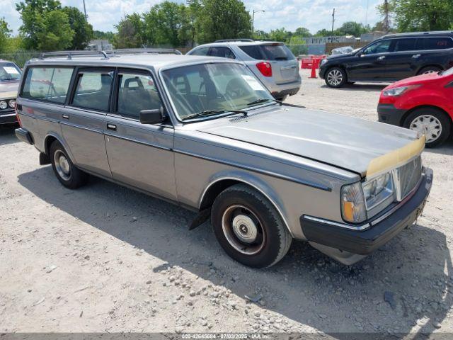  Salvage Volvo 245