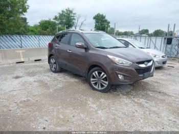  Salvage Hyundai TUCSON